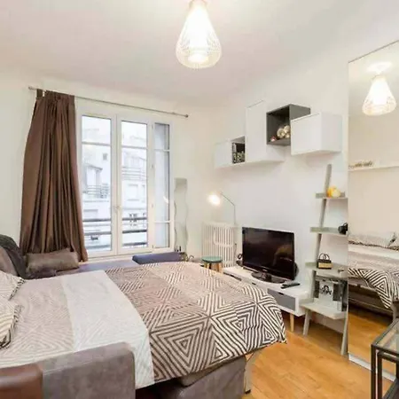 Charming With Eiffel Tower Views In Pariss 15th Appartamento *