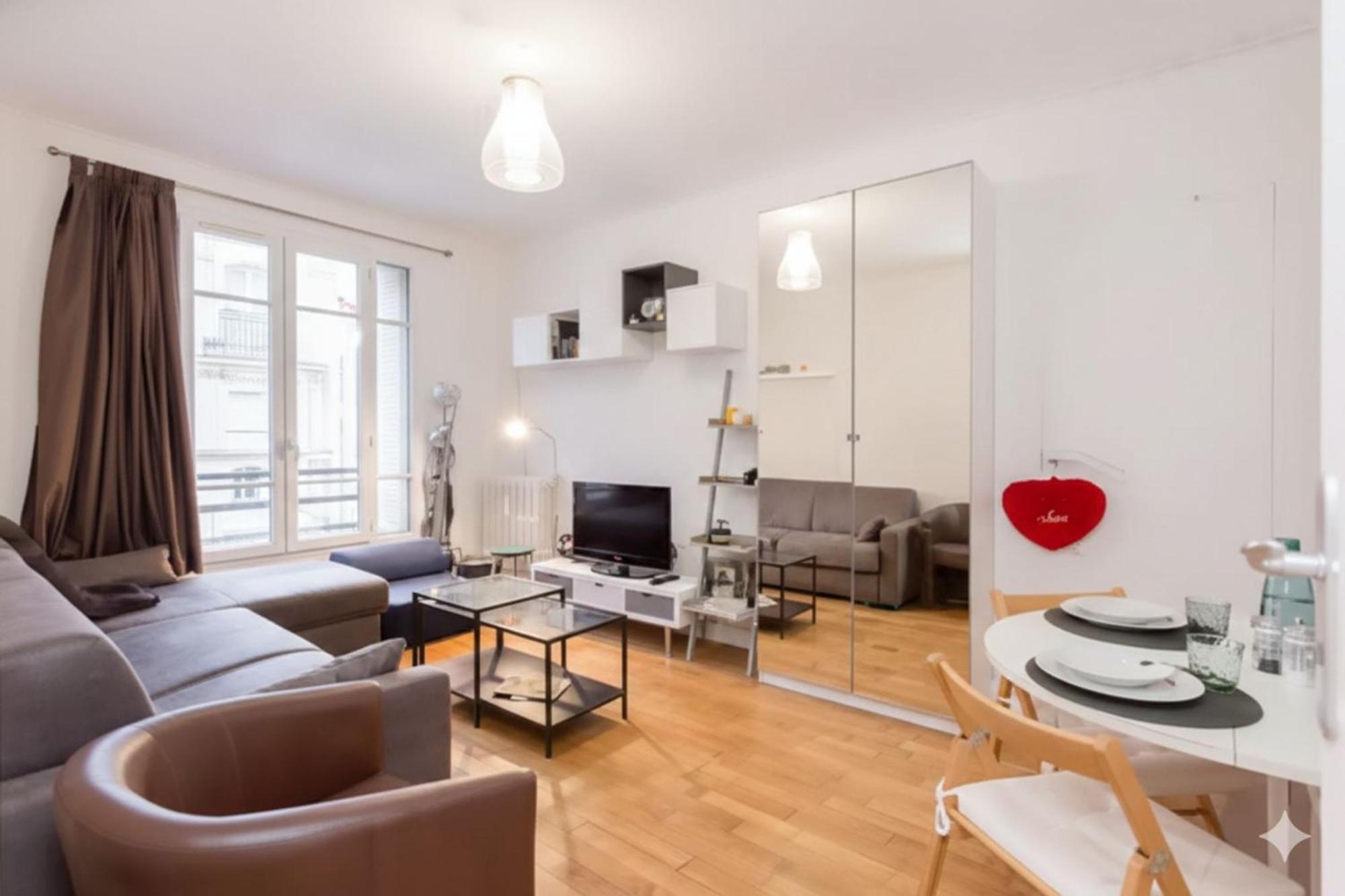Charming With Eiffel Tower Views In Pariss 15th Appartamento *